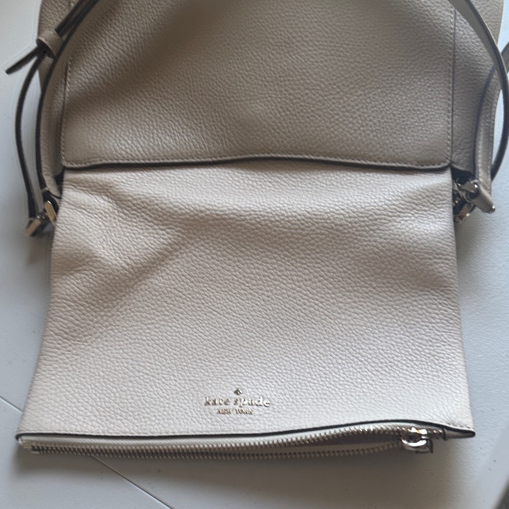 Kate Spade Cream Leather Shoulder Bag - Picture 4 of 11